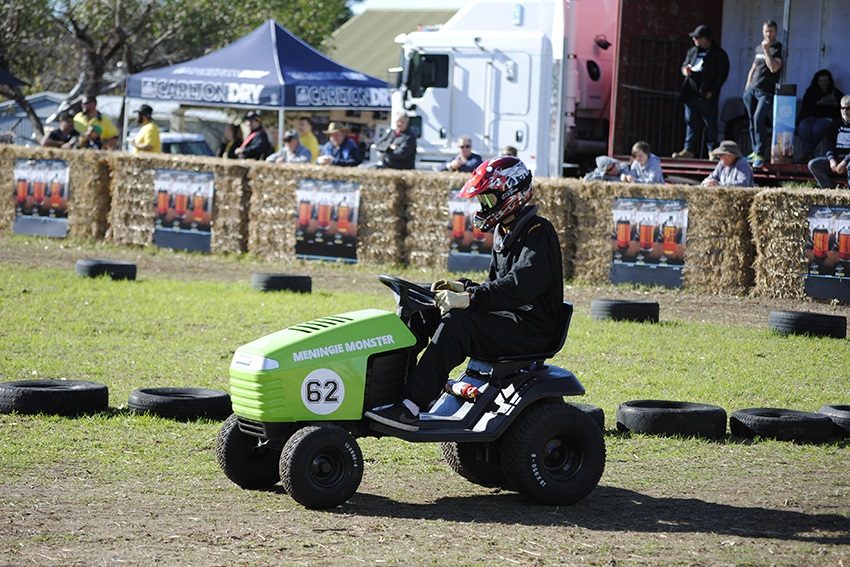 Good Country: Mullet, mower races and an ostrich-riding bushranger in Meningie