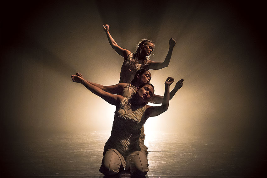 Taree Sansbury weaves Ngarrindjeri traditions with contemporary dance