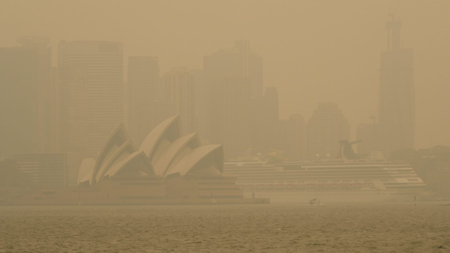 Smoke hangs over Sydney Harbour in December 2019