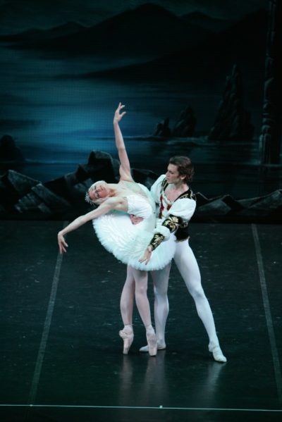 st-petersburg-ballet-swan-lake-ballet-adelaide-review